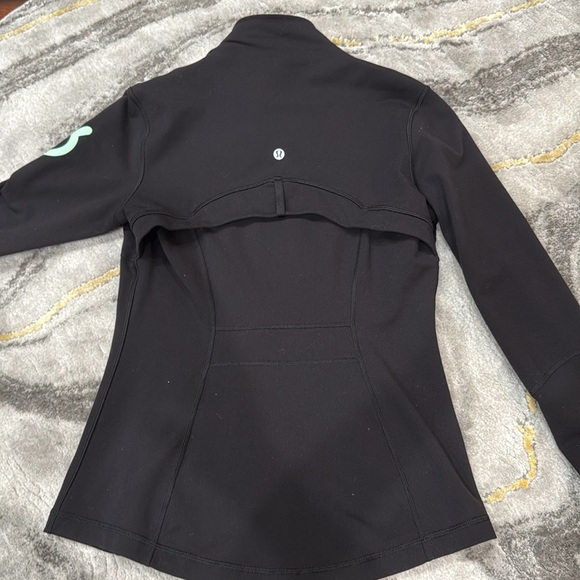 PELOTON LULULEMON DEFINE JACKET SIZE 8 - Picture 6 of 6